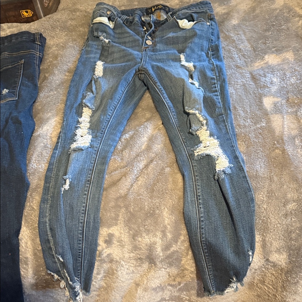 Indigo Rein Distressed Skinny Jeans in Blue